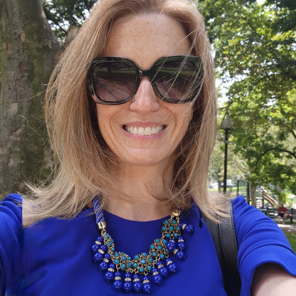 Meet your Posher, Christina